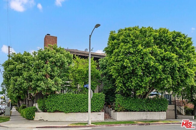 Building Photo - 12053 Emelita St