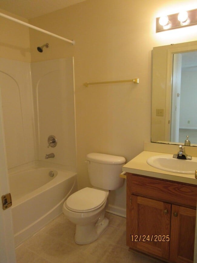 Building Photo - 251 Rast St