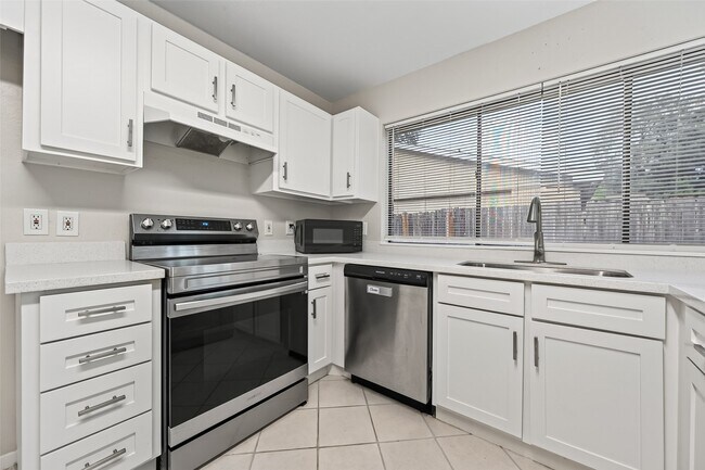 Building Photo - 22803 Carter Moir Ln
