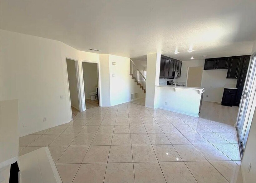 Building Photo - 39843 Amberley Cir