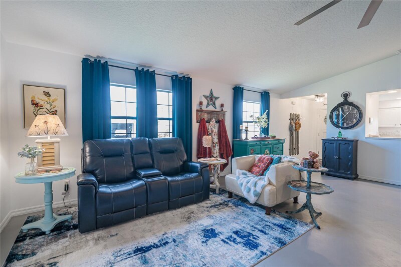 Building Photo - 37340 Derbyshire Dr