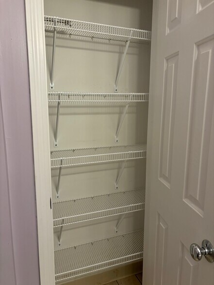 2nd Bathroom - 96 Mill St