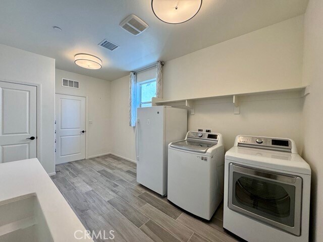 Building Photo - 34913 Limecrest Pl