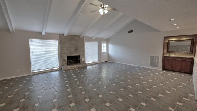 Building Photo - 21318 Park Brook Dr