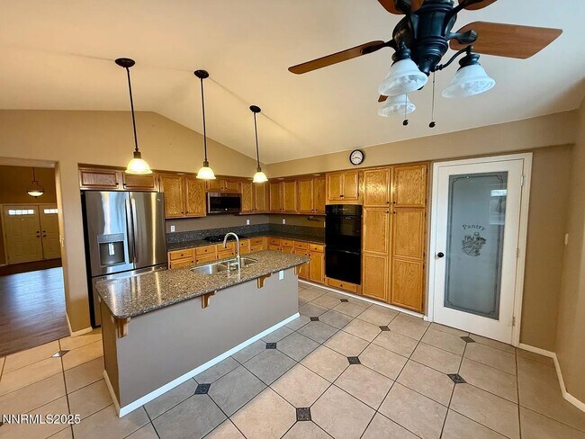 Building Photo - 965 Dolce Dr