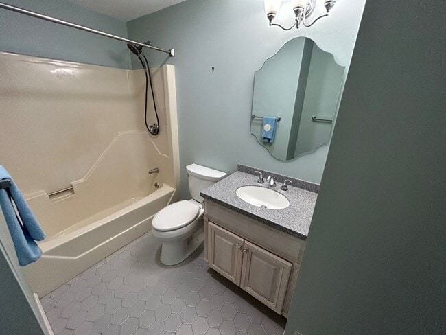 Building Photo - 14 Stony Brook Ln