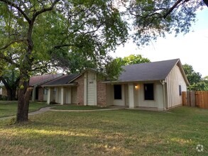 Building Photo - 1620 W Braker Ln