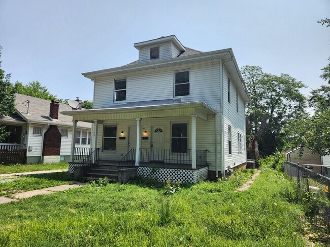Building Photo - 1342 N Broadway Ave
