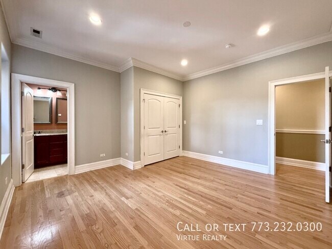 Building Photo - 5528 S Indiana Ave