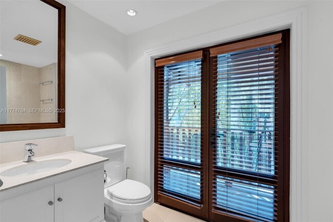 Building Photo - 9 Harbor Point