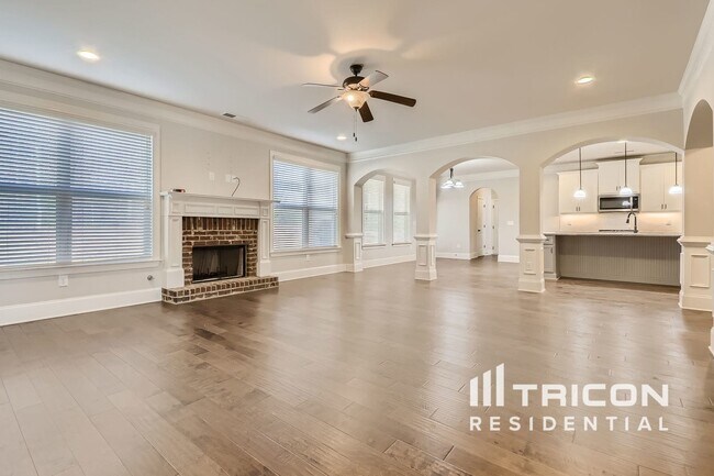Building Photo - 273 Enfield Ln