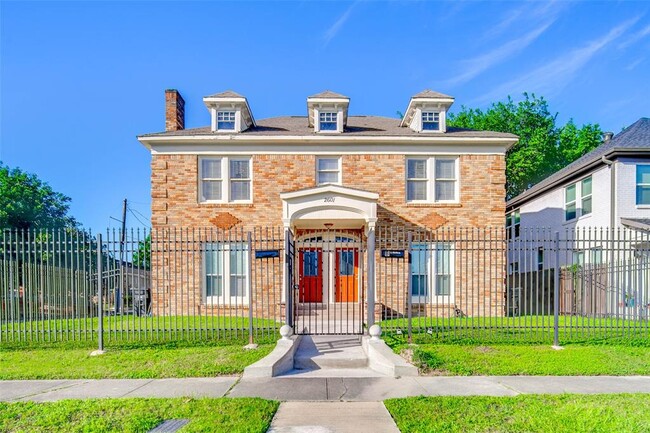 Building Photo - 2601 Rosedale St