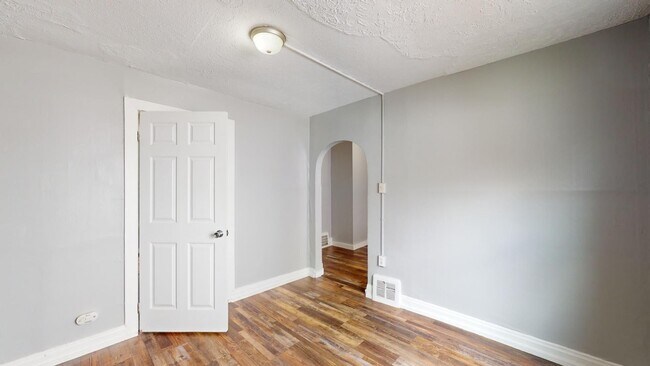 Building Photo - 3523 Walton Ave