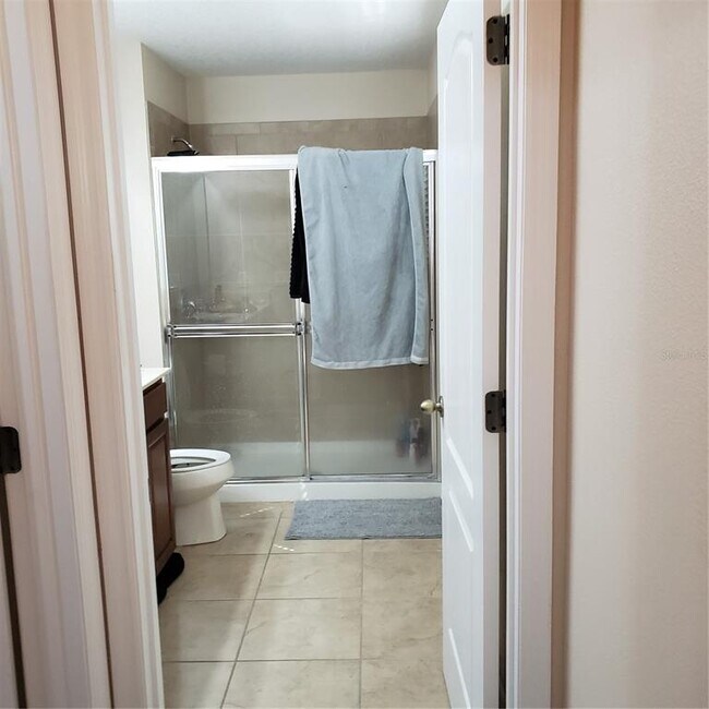 Building Photo - 2020 Leather Fern Dr