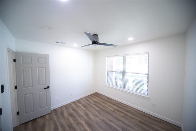Building Photo - 3233 S University Dr