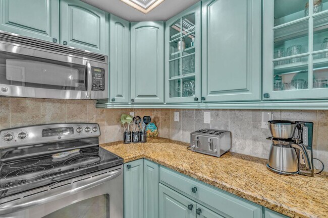 Building Photo - 12400 Overseas Hwy