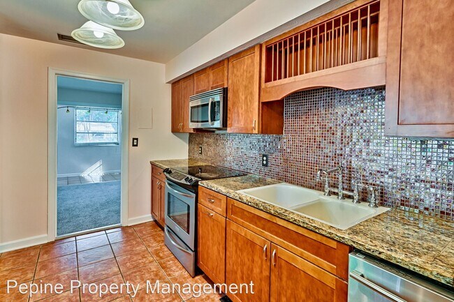 Building Photo - 3 br, 1 bath House - 725 NW 33rd Ave