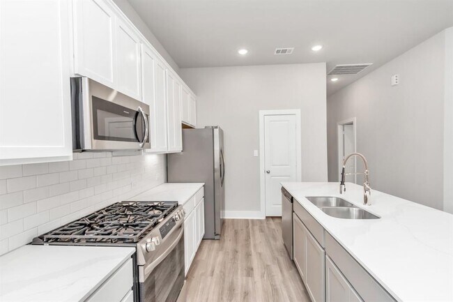 Building Photo - 7606 Terramar Bay Ln