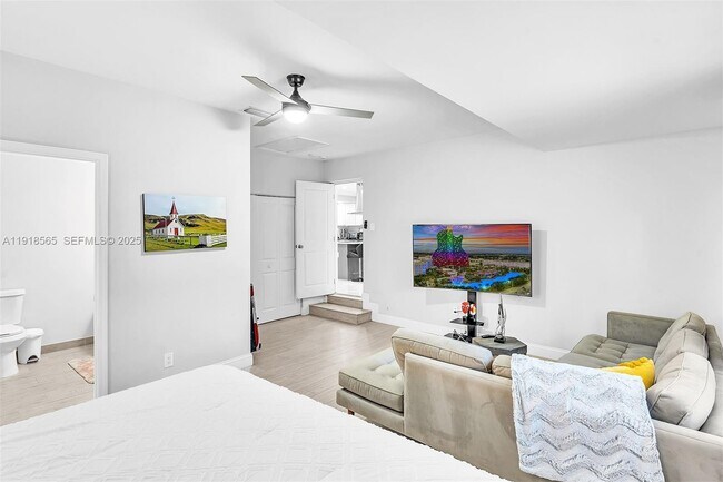 Building Photo - 2191 SW 27th Ln