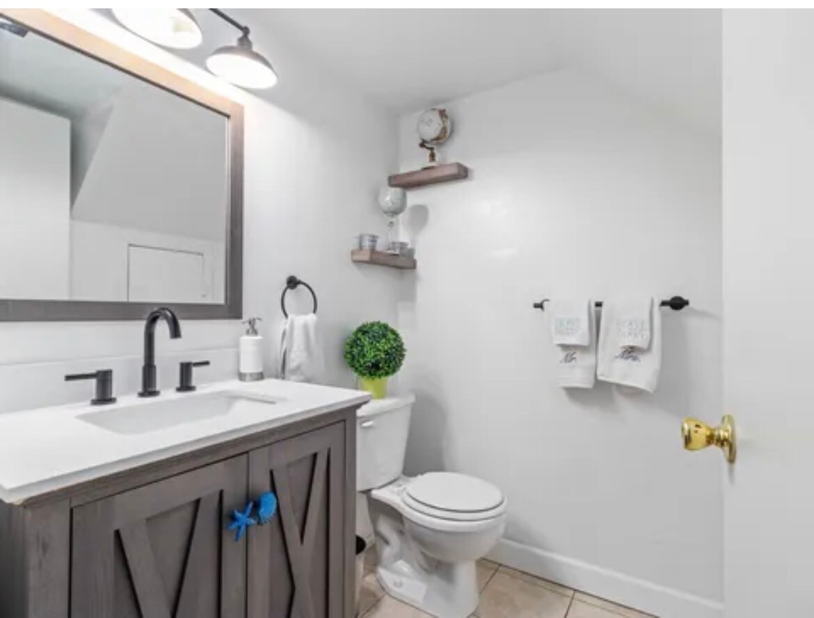 Building Photo - 2925 Lichen Ln