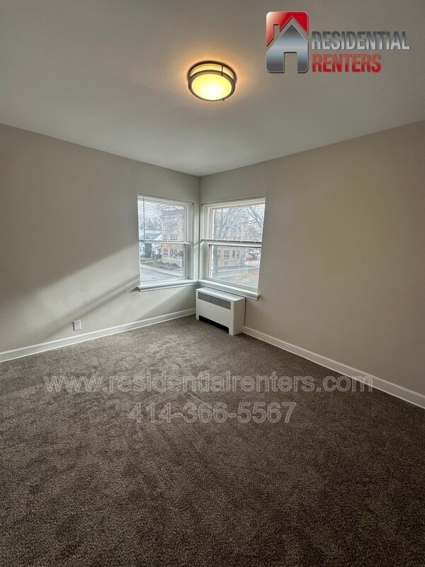 Building Photo - 8020 W Becher St