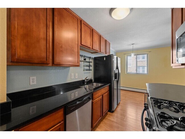 Building Photo - 3120 Hennepin Ave S