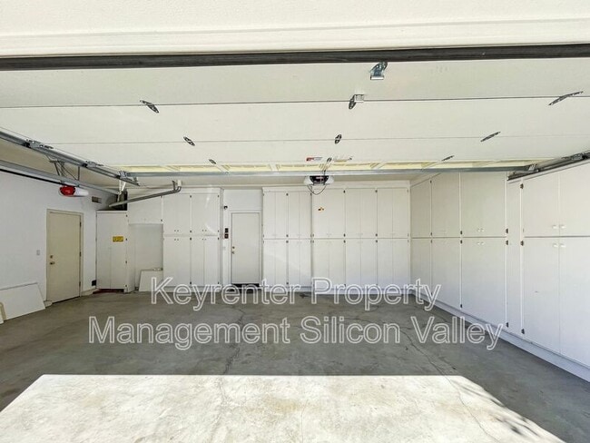 Building Photo - 3825 Venus Ct