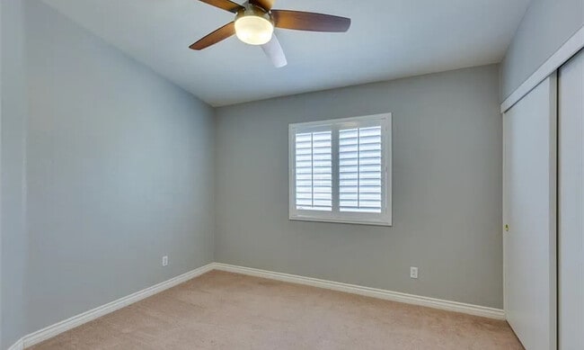Building Photo - 8841 Spinning Wheel Ave