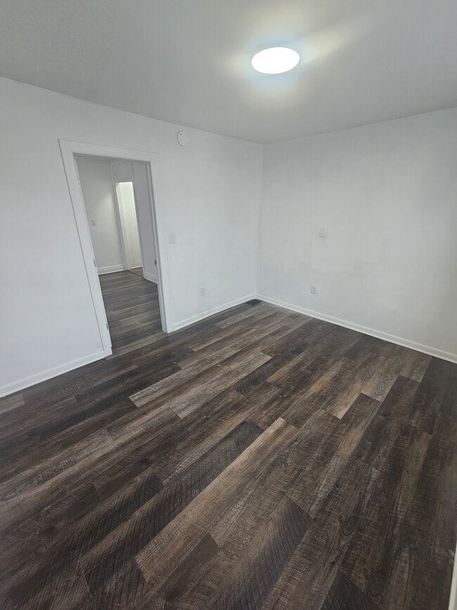 Building Photo - 330 S 9th St