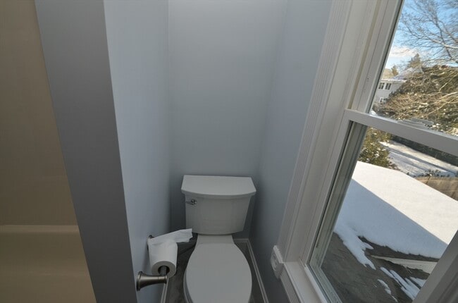 Building Photo - 39 Cleveland St