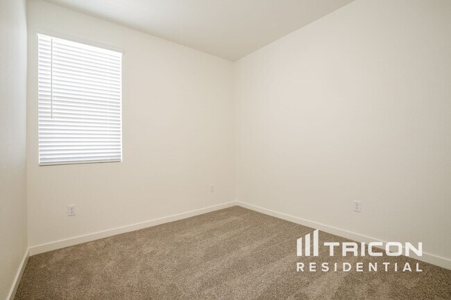 Building Photo - 761 Fire Wheel Dr