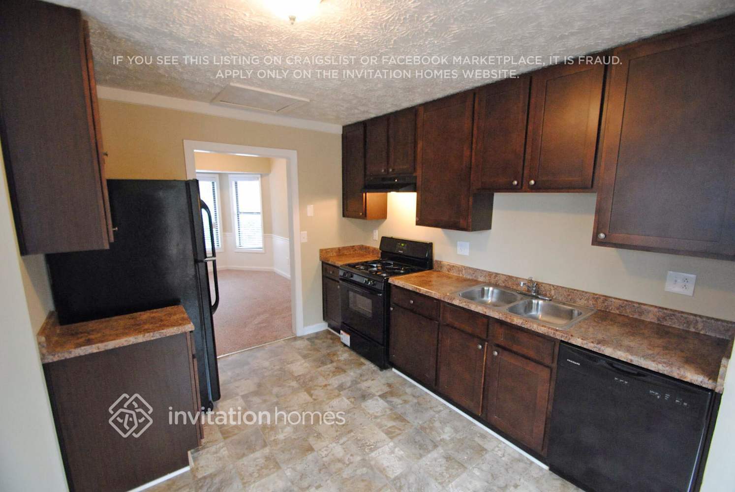 Building Photo - 4821 Chapelle Ct