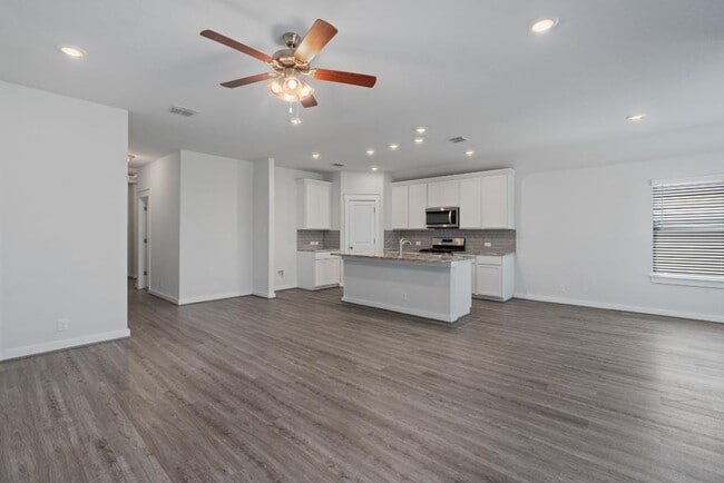 Building Photo - 4044 Legend Meadows