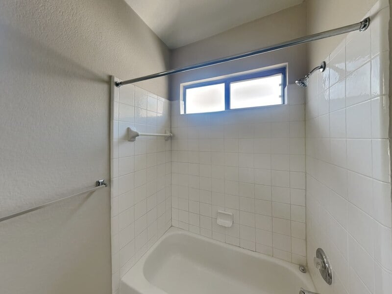 Building Photo - 1250 Nicholas Manor