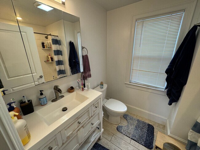 Building Photo - Beautiful 5 bed 2 bath in Cambridge.....