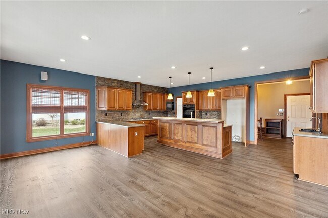 Building Photo - 6470 Aberdeen Ln