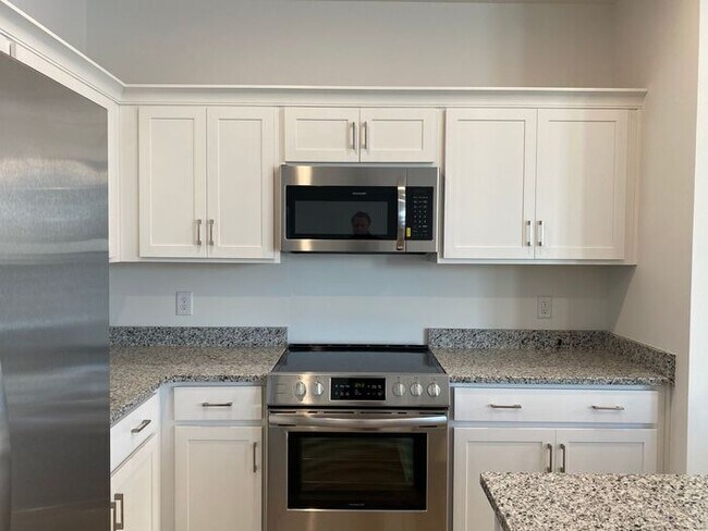 Building Photo - New House Near Nashboro Village - Close to Airport & Lake!