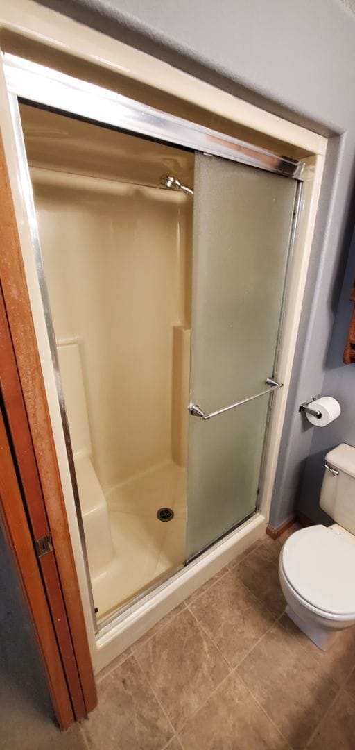 Building Photo - Three Bedroom w/ a Large Bonus Room on a C...