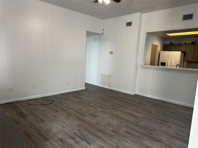 Building Photo - 12435 Truesdell Dr