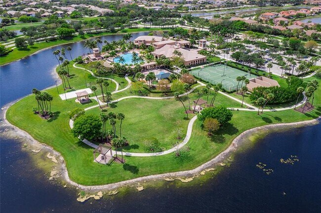 Building Photo - 8215 NW 125th Ln