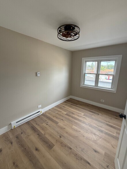 Building Photo - 1506 W 127th St