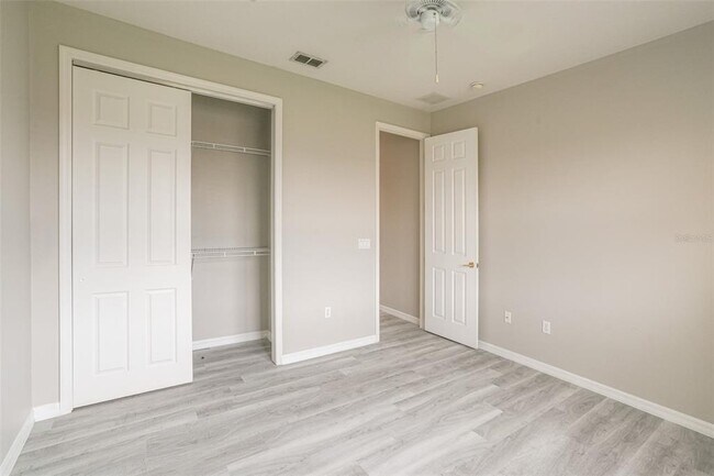 Building Photo - 10114 Willow Grove Ct