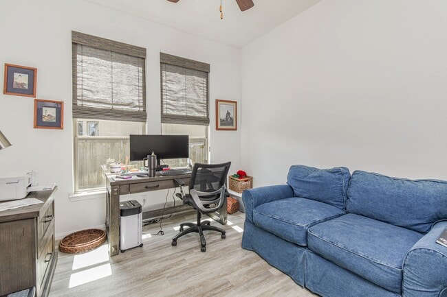 Building Photo - 21207 Rabbitbrush Ct