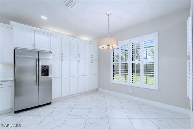 Building Photo - 4171 Crescent Ct