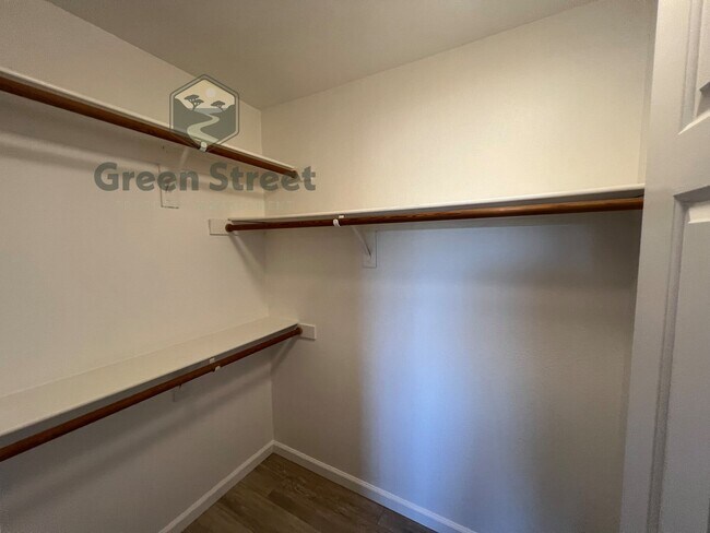 Building Photo - 280 Fire Mountain Pl