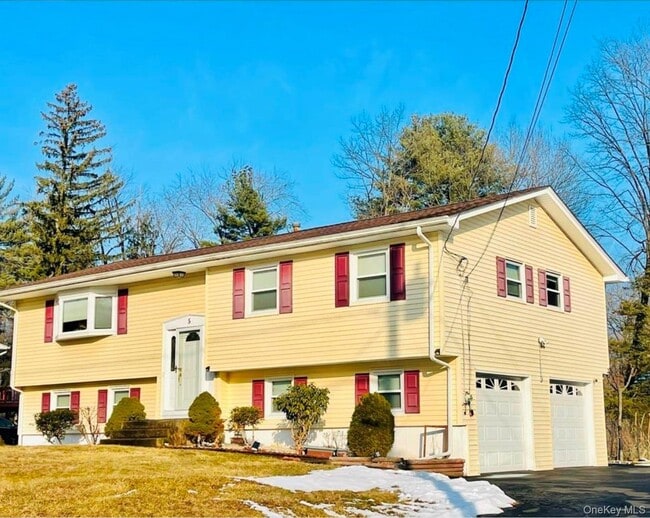 Building Photo - 5 Inland Rd