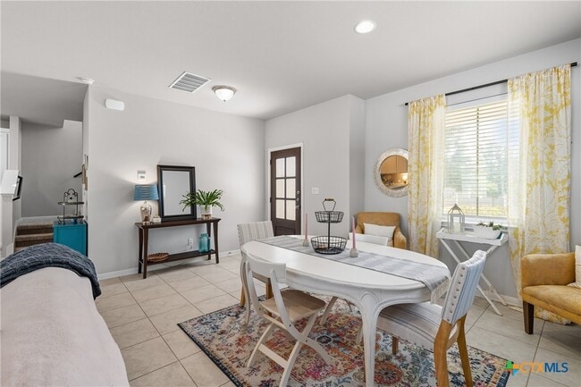 Building Photo - 2104 Pecan Island Dr