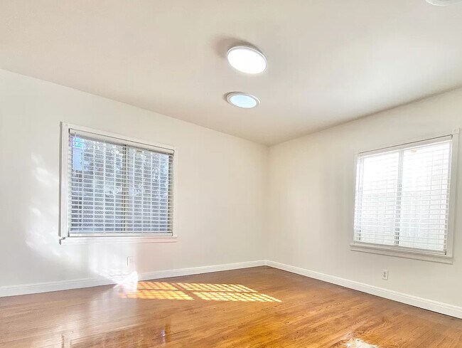 Building Photo - 7400 Radford Ave