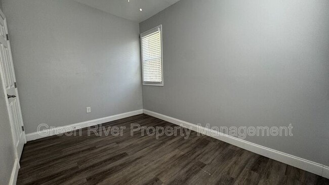 Building Photo - 2805 College St