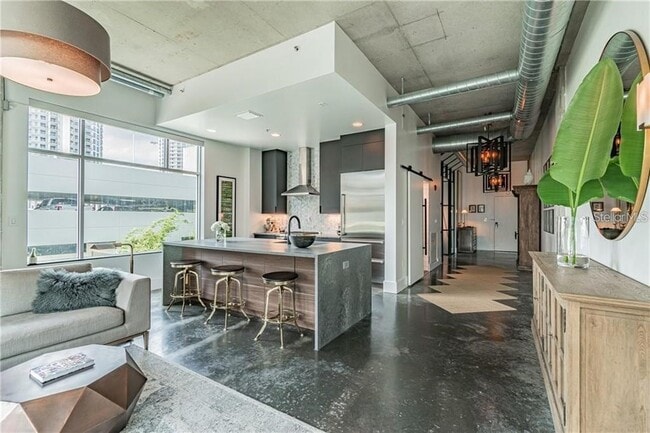 Building Photo - 101 S 12th St